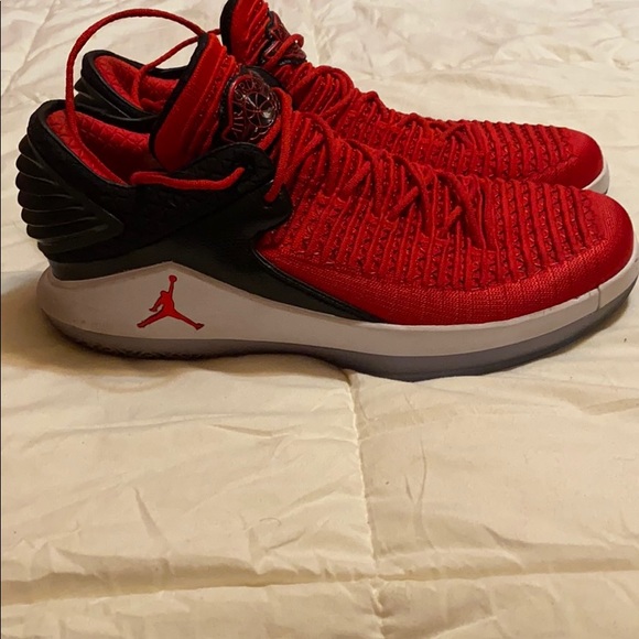 Air Jordan XXXII - Picture 2 of 3
